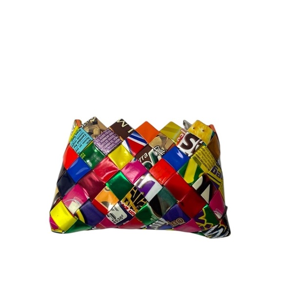 Handcrafted Recycled Juice Boxes Small Coin Purse Colorful Fun Zip Zipper Bag - Picture 2 of 16